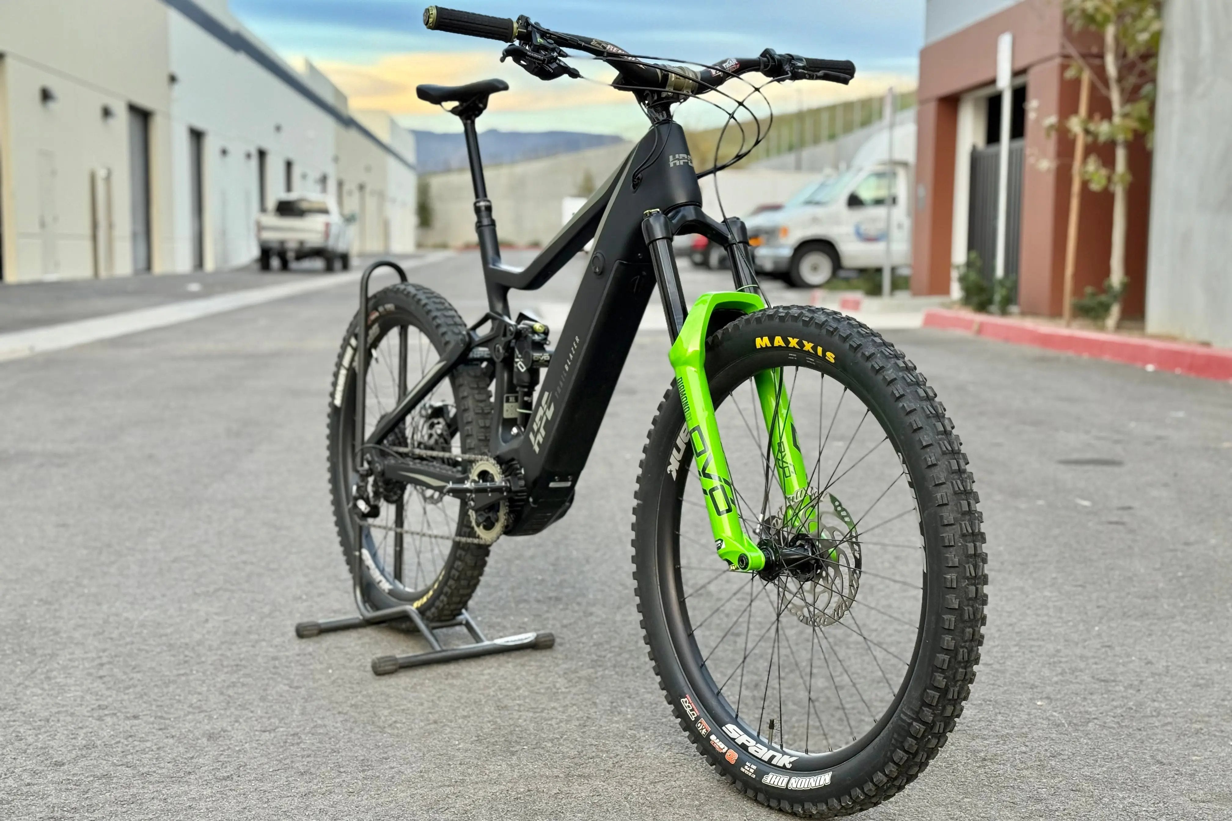 Demo 2025 Trailblazer Pro (2000W / Upgraded Battery / ONLY 25 Miles!) Hi Power Cycles