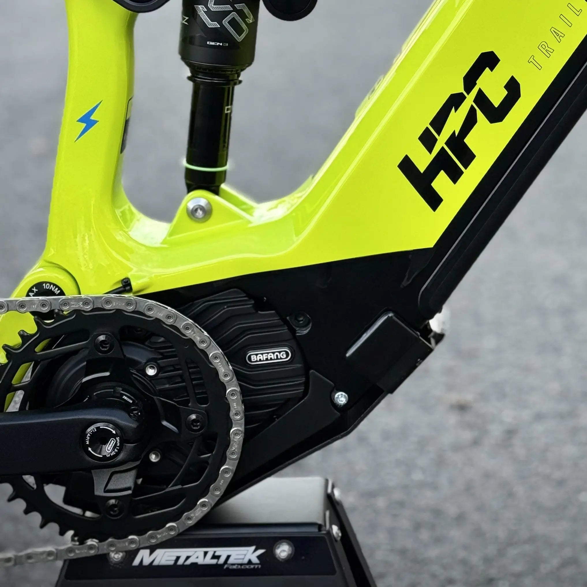 hpc bafang m560 motor 2000w on yellow hpc trailblazer pro